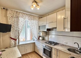 Сдаю в аренду 1-комнатную квартиру, 48 м2, Саратов, улица Танкистов