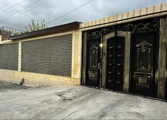 Продаю дом, 250 м2, посёлок городского типа Кяхулай, Кольцевая улица, 100