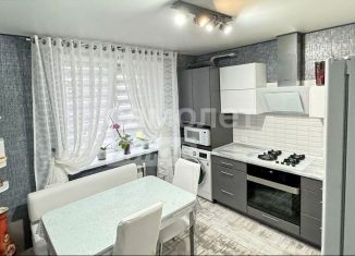 Продам 2-ком. квартиру, 48 м2, Калуга, улица Георгия Амелина, 34