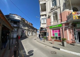 Сдаю в аренду однокомнатную квартиру, 16 м2, Крым, улица Игнатенко, 3