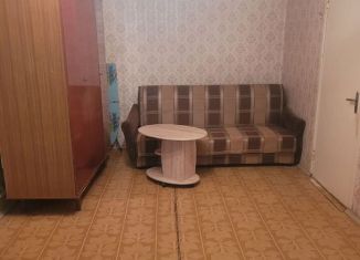 Сдается в аренду комната, 15.5 м2, Гатчина, улица Чехова, 22/2