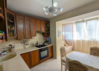 Продается трехкомнатная квартира, 81.2 м2, Ейск, Красная улица, 59/2