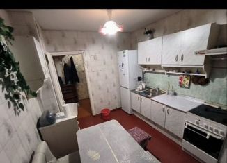 Сдаю четырехкомнатную квартиру, 80 м2, Старый Оскол, микрорайон Конева, 13