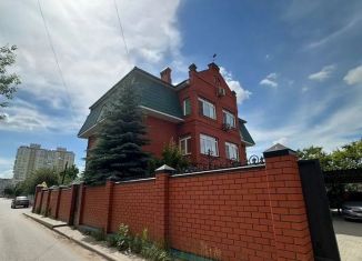 Продам 3-комнатную квартиру, 100 м2, Липецк, Урожайная улица, 65