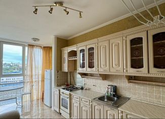 Сдача в аренду 1-комнатной квартиры, 60 м2, Курск, улица Карла Либкнехта, 20