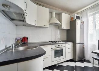 Продается однокомнатная квартира, 52 м2, Тула, улица Революции, 12