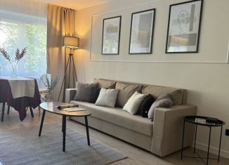 3-комнатная квартира на продажу, 56 м2, Смоленск, улица Нахимова, 18