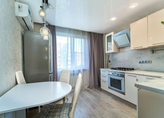 Продам 2-ком. квартиру, 51 м2, Краснодар, улица Думенко, 14, микрорайон Юбилейный