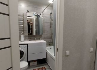 Продаю 2-комнатную квартиру, 42 м2, Санкт-Петербург, улица Рубинштейна, 18/5, метро Достоевская