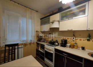 Продается 5-комнатная квартира, 83.1 м2, Губкин, улица Победы, 48
