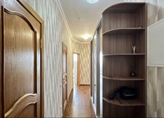 Сдаю двухкомнатную квартиру, 60 м2, Сочи, Виноградная улица, 22/1В