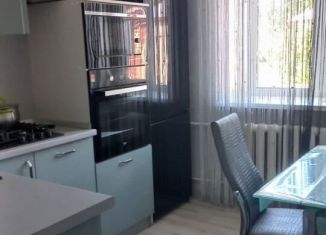 Сдаю в аренду 3-комнатную квартиру, 78.4 м2, Яровое, улица Менделеева, 4