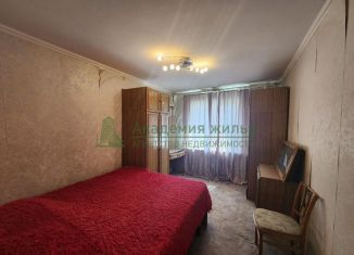 Сдам в аренду 2-комнатную квартиру, 49 м2, Саратов, Усть-Курдюмская улица, 3