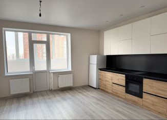 Сдаю 2-ком. квартиру, 65 м2, Краснодар, Домбайская улица, 55к4