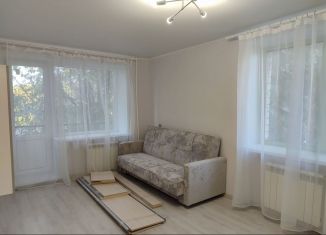 Сдаю 1-ком. квартиру, 31 м2, Тольятти, улица Карла Маркса, 34