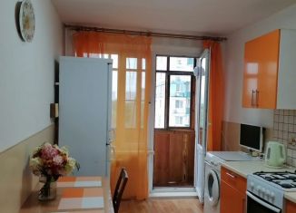 Сдам в аренду 1-комнатную квартиру, 40 м2, Москва, улица Бехтерева, 37к1