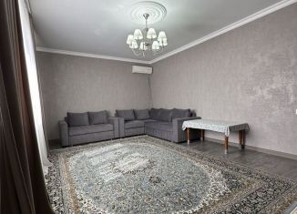 Сдаю 1-комнатную квартиру, 60 м2, Дербент, Октябрьский проезд, 4