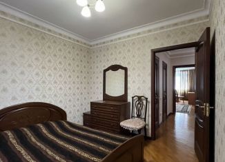 Аренда 2-ком. квартиры, 70 м2, Махачкала, проспект Петра I, 42Ак2