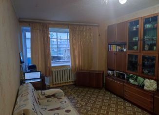 Продается 1-комнатная квартира, 32 м2, Оханск, улица Ленина, 75
