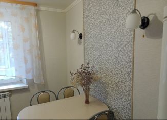 3-комнатная квартира на продажу, 64 м2, рабочий посёлок Москаленки, улица Дымовой