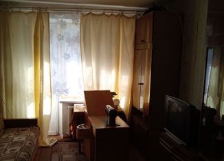 Продаю двухкомнатную квартиру, 40 м2, Старая Русса, улица Тахирова, 12