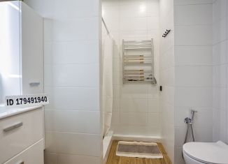 Сдам в аренду квартиру студию, 40 м2, Ялта, улица Блюхера, 19