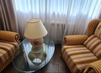 Сдается трехкомнатная квартира, 131 м2, Ялта, улица Гоголя, 24