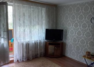 Сдается 2-комнатная квартира, 50 м2, Алексеевка, улица Тимирязева, 185
