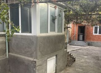 Продам дом, 80 м2, Кизляр, улица имени 200-летия Имама Шамиля, 50