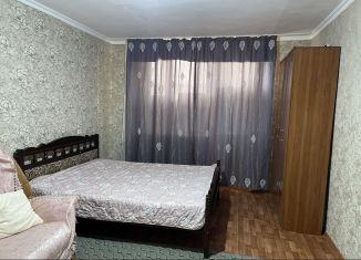 Сдаю 1-комнатную квартиру, 32 м2, Грозный, улица Умара Садаева, 11, 1-й микрорайон
