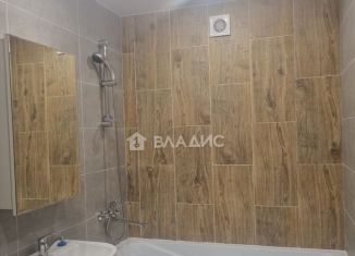 Продам 2-комнатную квартиру, 57.5 м2, Благовещенск, ЖК Лазурный Берег, Заводская улица, 4/4