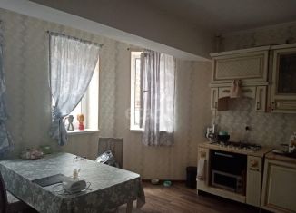 Продаю 2-комнатную квартиру, 80 м2, Магас, улица Саида Чахкиева, 37А