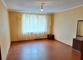 Продажа 2-комнатной квартиры, 60 м2, Курская область, улица Каширцева, 4