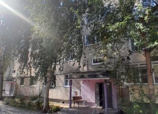 Продам 3-комнатную квартиру, 60 м2, Курган, 1-й микрорайон, 1