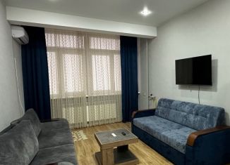 Сдается 2-ком. квартира, 70 м2, Каспийск, проспект Омарова, 8