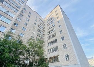 Продается трехкомнатная квартира, 62.6 м2, Киров, Хлыновская улица, 20