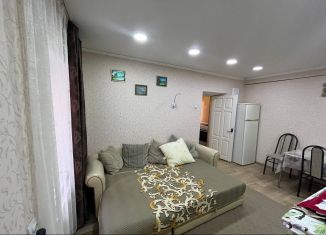 Продам 2-ком. квартиру, 40 м2, Ставропольский край, проспект Кирова, 35