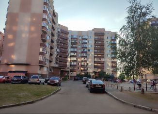 Сдается трехкомнатная квартира, 84 м2, Шатура, Академическая улица