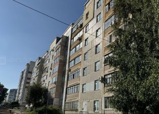 Продаю 4-комнатную квартиру, 98.4 м2, Казань, Советский район, улица Закиева, 43