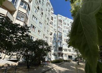 Трехкомнатная квартира на продажу, 72 м2, Волгоград, Дзержинский район, улица Землячки