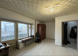 Продаю 1-ком. квартиру, 36 м2, Екатеринбург, улица Татищева, 62