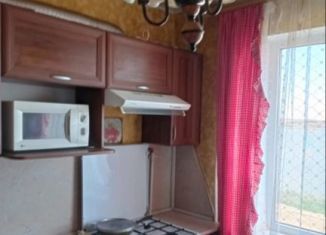 Продажа 2-комнатной квартиры, 45 м2, Будённовск, 8-й микрорайон, 17