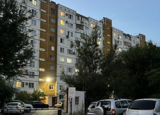 Продается 2-комнатная квартира, 50.8 м2, Волгоград, улица Качинцев, 108