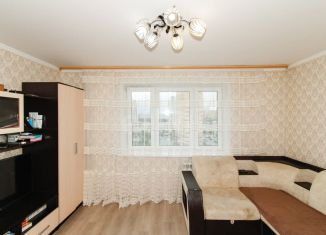 Продам 2-ком. квартиру, 52 м2, Тюмень, Ямбургский проезд, 3