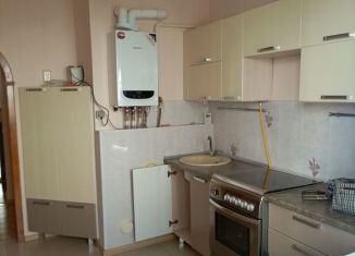 Продам 3-ком. квартиру, 83 м2, Волгоград, Днестровская улица, 14