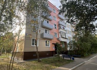 Продам 2-ком. квартиру, 48.5 м2, Московская область, улица Адмирала Нахимова, 3