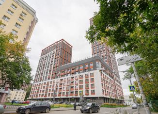 Однокомнатная квартира на продажу, 40 м2, Екатеринбург, Нагорная улица, 12, метро Динамо