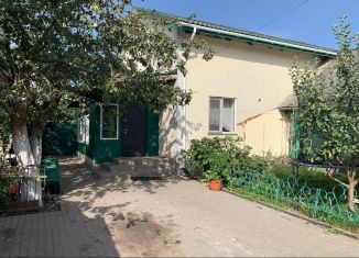 Продам 3-комнатную квартиру, 150 м2, Севск, улица Маяковского, 87