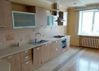 Продаю 3-ком. квартиру, 109 м2, Астрахань, Ленинский район, улица Чугунова, 21