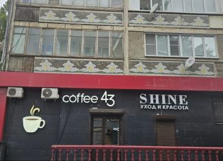 Продаю торговую площадь, 27 м2, Махачкала, проспект Имама Шамиля, 43, Ленинский район